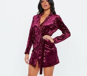 SOLD 🆕️ Burgundy velvet dress